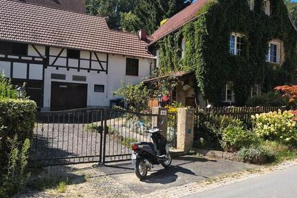 Provisionsfrei: Bauernhaus mit Scheune, Garage und Gewölbekeller - Kahla