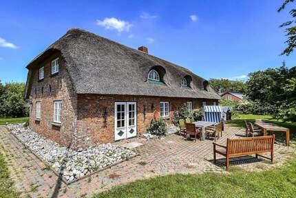 Exklusiver Reetdachtraum | 275qm2 – 7 Zimmer | SYLT vor der Tür | Sauna, EBK., Whirpool uvm. | Traumlage … - Emmelsbüll-Horsbüll