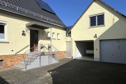 Haus zum Mieten in Florstadt 1.250,00 € 123.73 m²