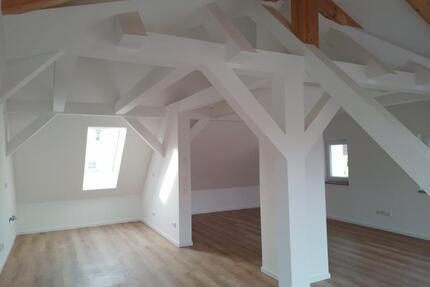 Einzigartige Dachgeschosswohnung mit Traumblick – Erstbezug - Creußen