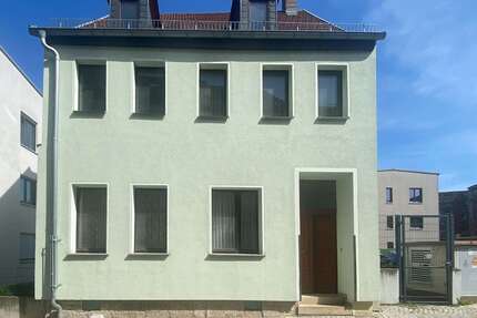 Haus zum Kaufen in Apolda 109.000,00 € 135 m²