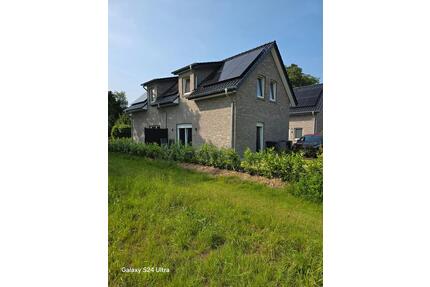 Neuwertige Doppelhaushälfte in Altenoythe zu vermieten - Friesoythe