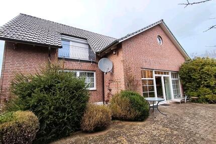 Ein-Zweifamilienhaus Katlenburg 250 qm Garage Keller Carport - Northeim