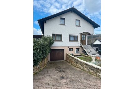 Rehborn, 1-2 Familienhaus - 295.000,00&nbsp;EUR Kaufpreis, ca.&nbsp; 220,00&nbsp;m&sup2;&nbsp;Wohnfl&auml;che in Rehborn (PLZ: 55592)