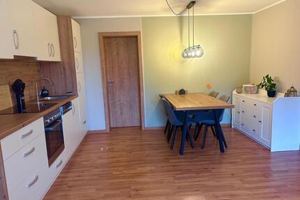 Helle Wohnung im Erdgeschoss - 525,00&nbsp;EUR Kaltmiete, ca.&nbsp; 57,00&nbsp;m&sup2; in Teunz (PLZ: 92552)