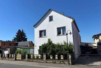 Haus zum Kaufen in Hermsdorf 185.000,00 € 179 m²