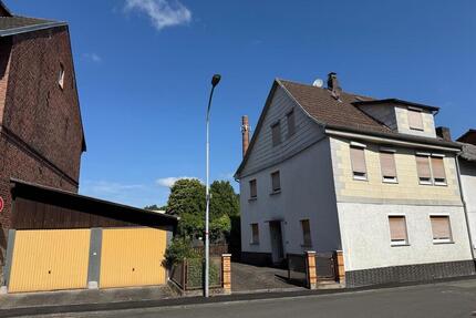Einfamilienhaus in Sontra - 99.000,00&nbsp;EUR Kaufpreis, ca.&nbsp; 173,00&nbsp;m&sup2; in Sontra (PLZ: 36205)