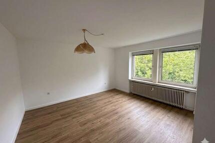 Zentral & ruhig wohnen: Frisch sanierte 2-Zi-Whg mit Balkon - Siegen Kaan-Marienborn