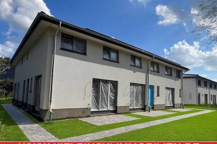 Haus im Haus! Mod. 3-Zi.-Maisonette-ETW (NeubauEEKFW 55) mit Terrasse + eigenem Garten in Niendorf - Hamburg