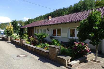 Haus zum Kaufen in Elmstein 320.000,00 € 194 m²