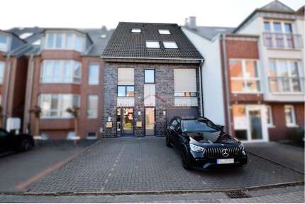 Haus zum Kaufen in Grevenbroich 896.500,00 € 240 m²