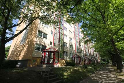Wohnung zum Mieten in Gera 322,05 € 56.39 m²