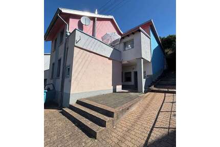 Haus zum Kaufen in Schmelz 99.000,00 € 150 m²