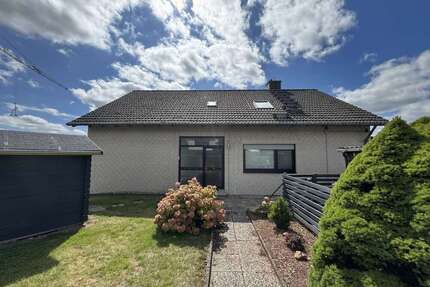 Haus zum Kaufen in Grebenstein 379.000,00 € 177.06 m²