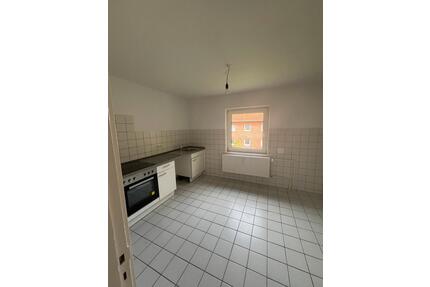 Kleine 4-Zimmer-Wohnung (73qm) frei! - Rendsburg