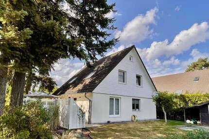 Haus zum Kaufen in Hoppegarten-Waldesruh 650.000,00 € 110 m²
