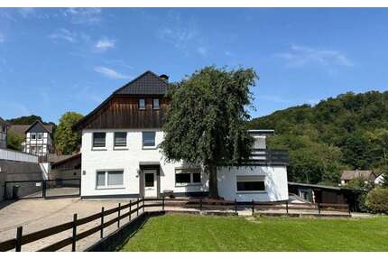 Haus zum Kaufen in Lauenstein 249.000,00 € 519 m²