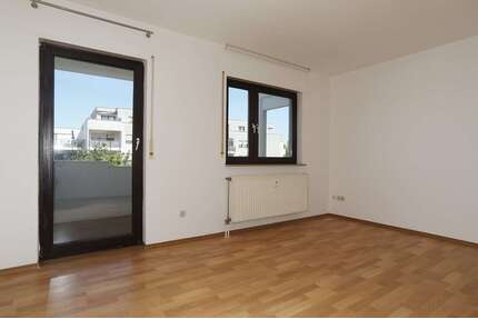 Wohnung zum Kaufen in Tamm 127.600,00 € 28 m²