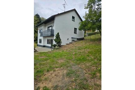 Haus - Wohnung - neu renoviert, 110 qm - OFEN-Kaminheizung - Fürstenstein