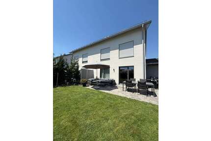 Haus zum Mieten in Buchloe 2.500,00 € 173 m²