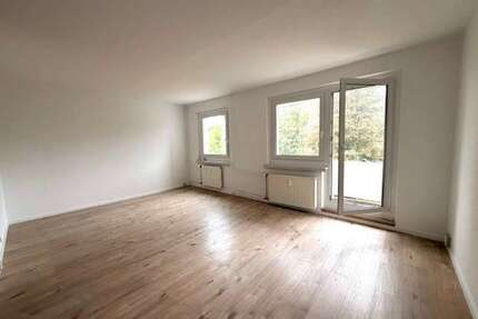 Wohnung zum Mieten in Plauen 307,00 € 51.2 m²