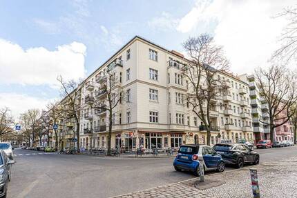 Bezugsfreie 5-Zimmer-Altbauwohnung, 2 Balkone, 2 Bäder, am Volkspark Hasenheide - Berlin Neukölln