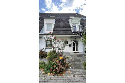 Reiheneckhaus mir Einliegerwohnung in Rheinberg Zentrum