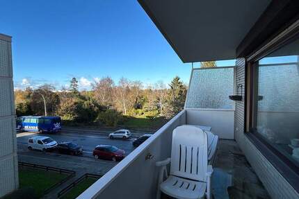 Preisreduzierung: Bremerhaven Geräumige 3-Zimmer Wohnung mit sonnigem Balkon