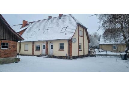 Haushälfte zu vermieten - 1.350,00&nbsp;EUR Kaltmiete, ca.&nbsp; 145,00&nbsp;m&sup2; in Gägelow (PLZ: 23968)