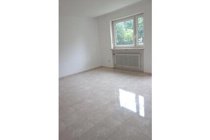 2-Zimmer Wohnung im Stadtteil Lerchenau-Ost von Privat - München Thalkirchen-Obersendling-Forstenried-Fürstenried-S