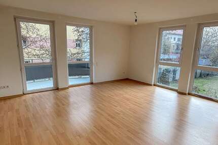 Wohnung zum Mieten in Augsburg 878,00 € 69 m²