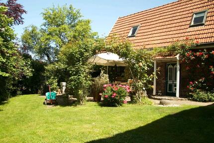 Charmantes Fachwerkhaus mit Gartenidylle im 