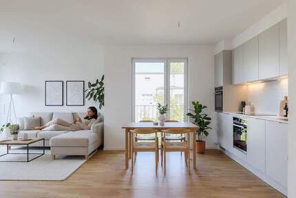 4-Zimmer-Dachgeschoss * Balkon mit Weitblick * Nähe Orankesee - Berlin Alt-Hohenschönhausen