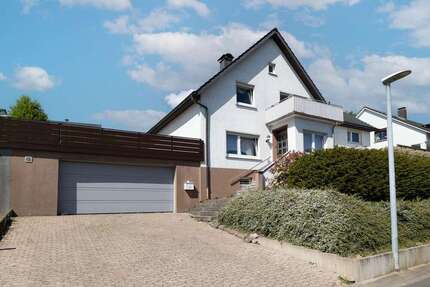 Haus zum Kaufen in Hiddenhausen 250.000,00 € 176.89 m²