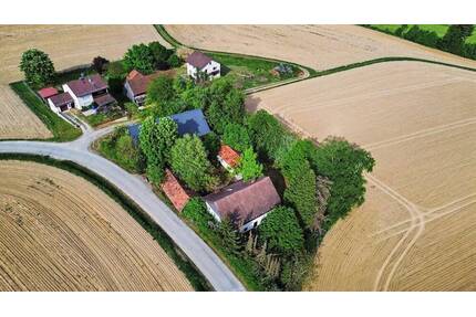 Idyllisches Bauernanwesen zum Gestalten - Eingewachsenes Refugium mit top Aussicht in Niederbayern - Eichendorf Habersbrunn