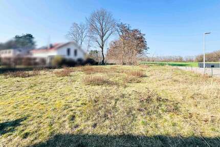 Grundstück zu verkaufen in Schwülper 270.000,00 € 770 m²