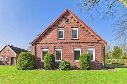 Haus zum Kaufen in Friedeburg 259.000,00 € 161.36 m²