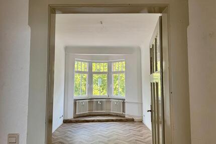 Großzügige 4-Zimmer-Altbauwohnung mit Balkon – ca. 125 m² - Ludwigshafen am Rhein