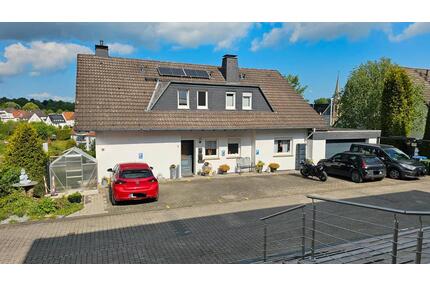 Großzügiges Zweifamilienhaus mit Einliegerwohnung provisionsfrei - Warstein