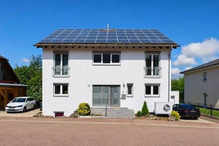 Großzügiges und hochwertiges Familiendomizil mit Kamin, Garten und moderner Energietechnik - Waldmohr
