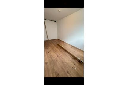 Großzügige 2-Zimmer-Einliegerwohnung – 85 m², optional möbliert - Mundelsheim