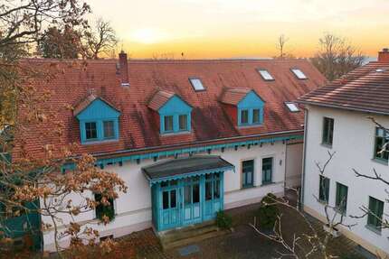 Haus zum Kaufen in Radebeul 475.000,00 € 136.35 m²