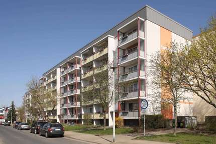 Wohnung zum Mieten in Neubrandenburg 281,00 € 47.61 m²