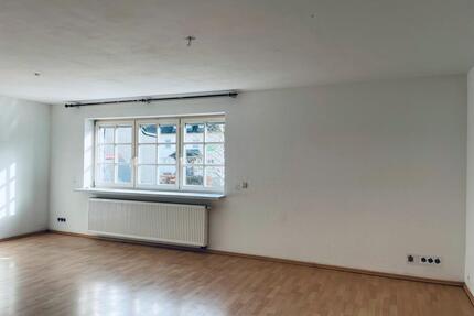 Ca. 100m2 Wohnung in Velmede ab 01.04. für 550€ Kaltmiete - Meschede