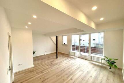 Frisch renoviert: 3 Zimmer, 2 Balkone, 2 Bäder, EBK - Büsum