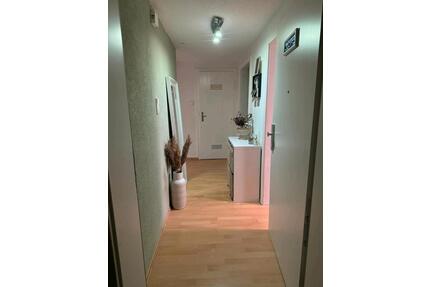 Schöne Helle DG Wohnung - 750,00&nbsp;EUR Kaltmiete, ca.&nbsp; 60,00&nbsp;m&sup2; in Pforzheim (PLZ: 75175)