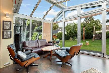 Haus zum Kaufen in Krefeld 369.000,00 € 128.2 m²