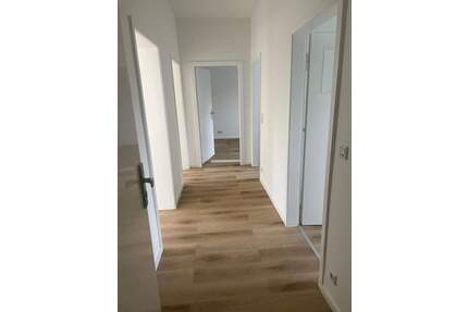 NEUSS - KAISER-FRIEDRICH-STR. - SCHÖNE DREIZIMMERWOHNUNG IN TOPLAGE AM STADTGARTEN