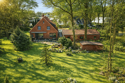Drei Einheiten, viele Möglichkeiten - Attraktives Mehrfamilienhaus in Lilienthal