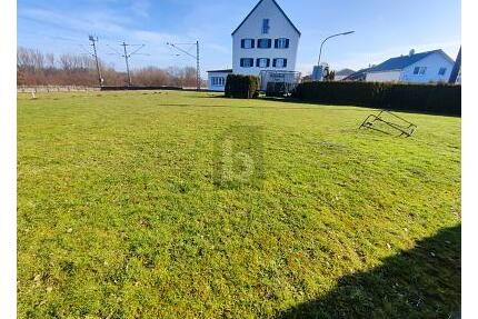 PLATZ AN ORTSRANDLAGE, LÄNDLICH, IDYLLISCH, RUHIG - Nersingen